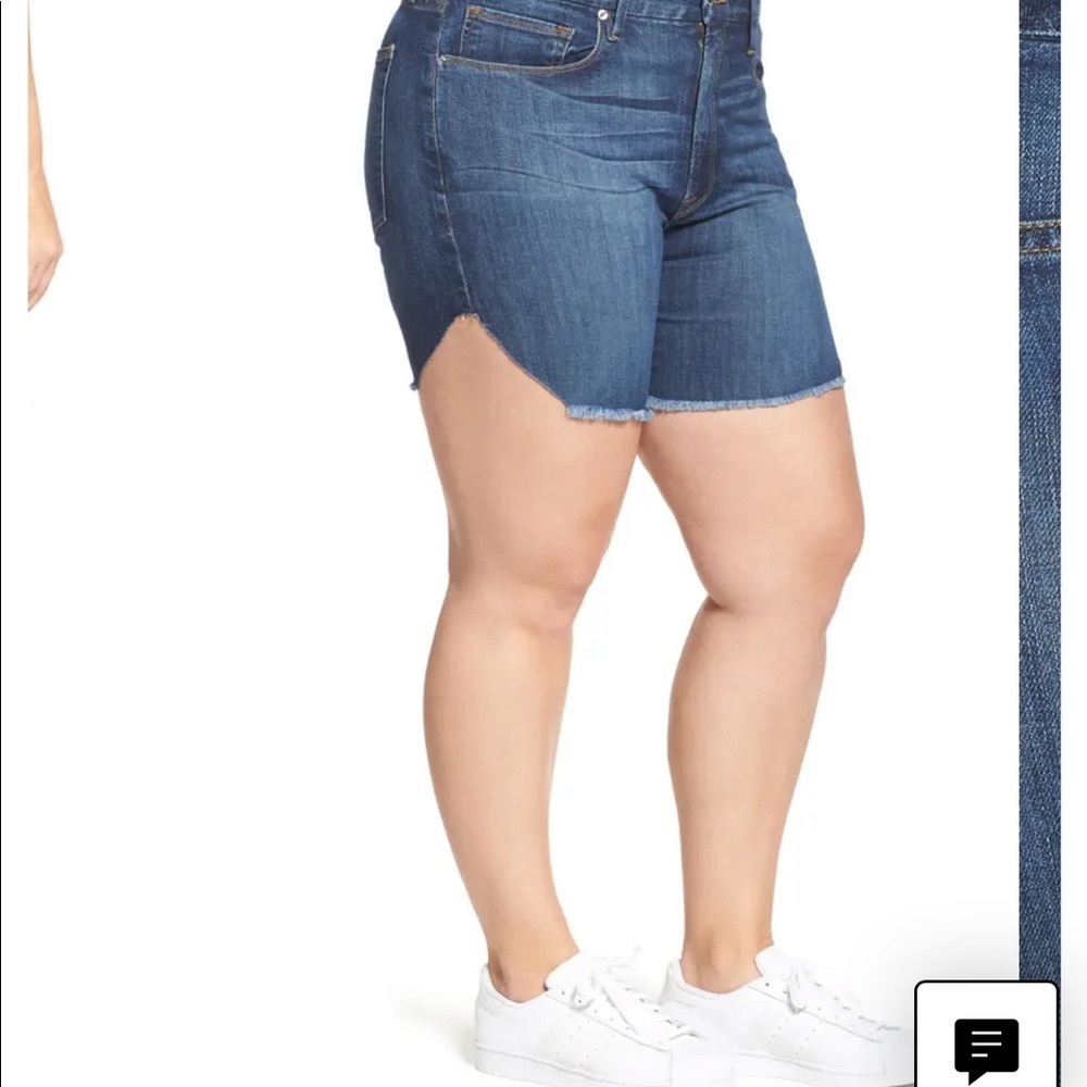 Good American size 4/27 high rise cutoff denim shorts